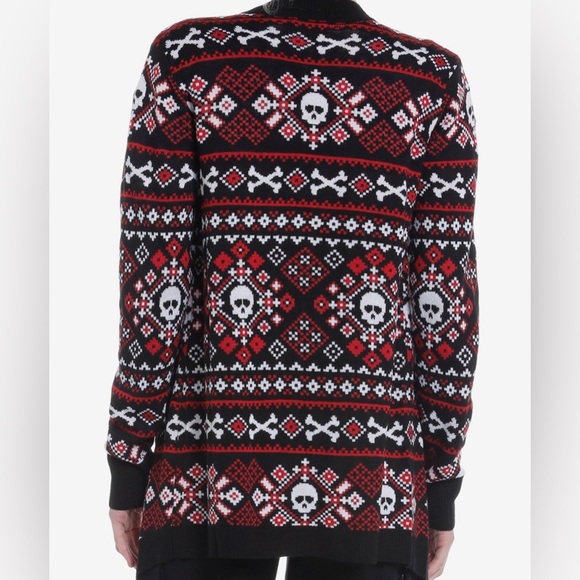 🆕 NWT Social Collision Black & Red Skull Fair Isle Cardigan size S Hot Topic 💀 - Picture 2 of 10